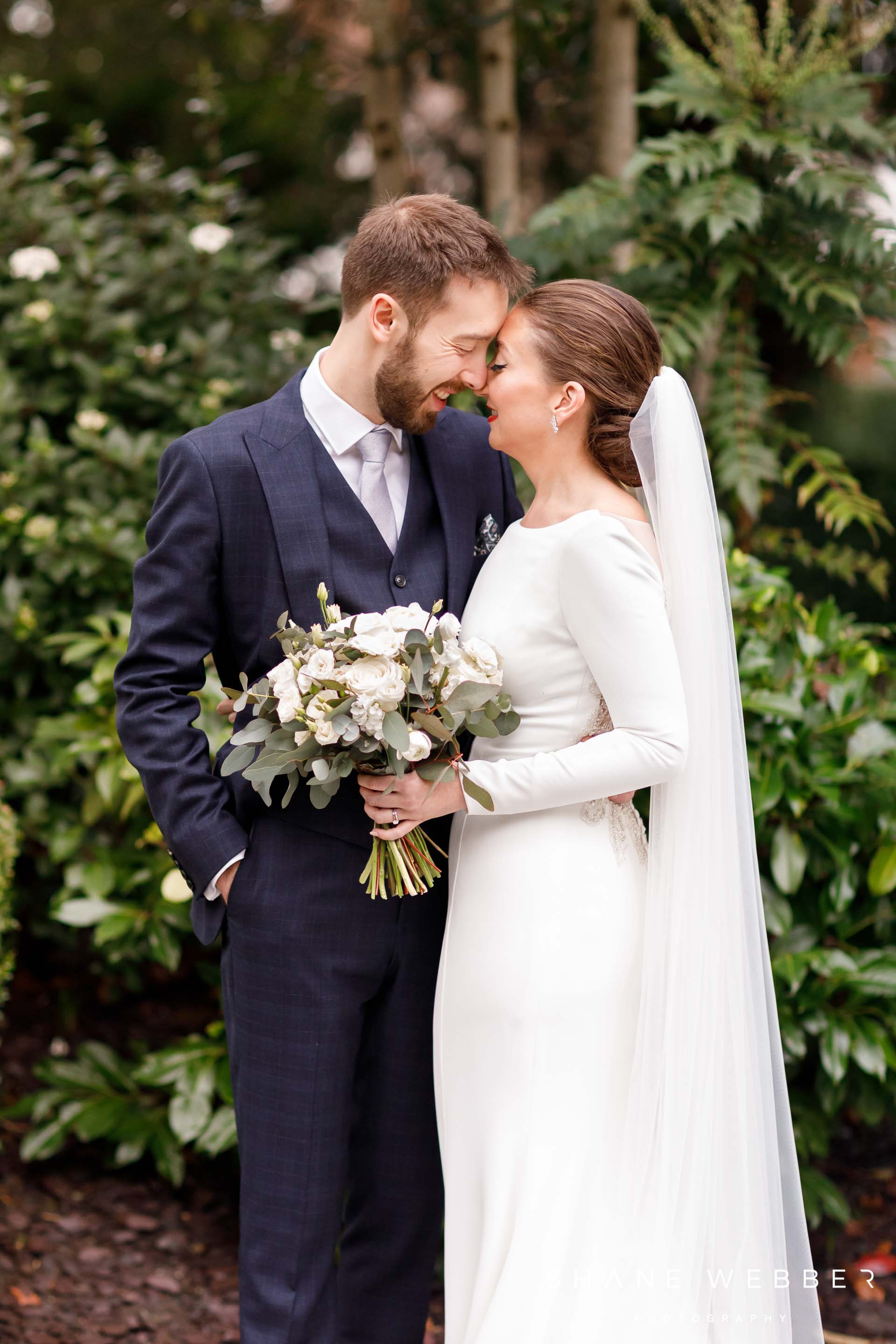 natural wedding photography poses