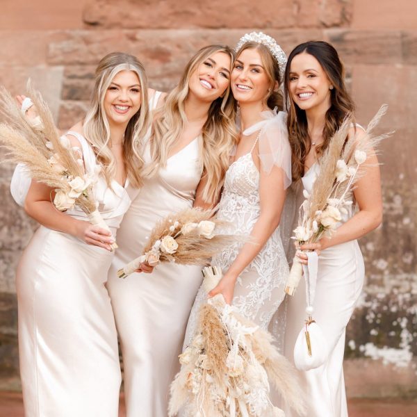 how to look your best in wedding photos